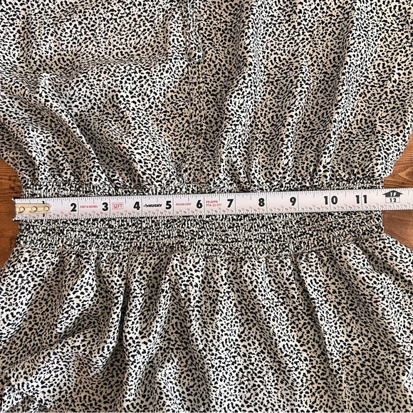 Sienna Sky Peplum Top Size Small Womens Black Cream Animal Print - Picture 13 of 14